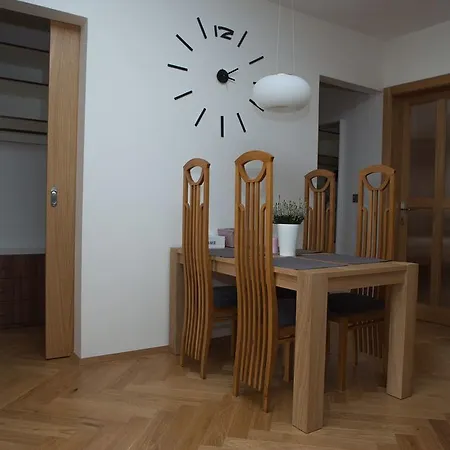 Velke Namesti Διαμέρισμα